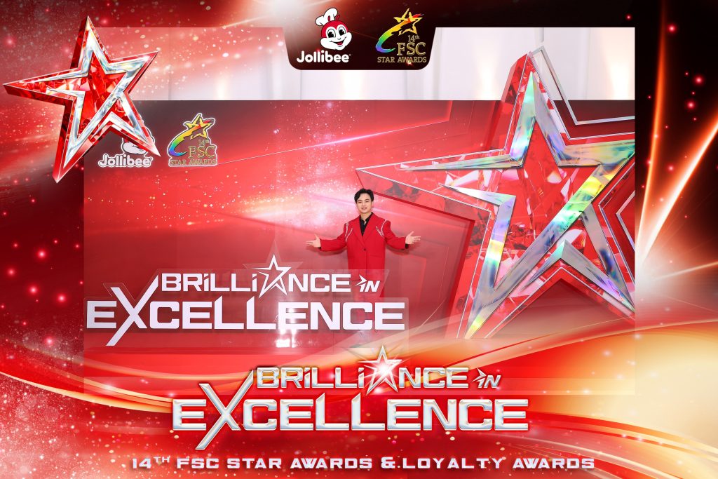 Ảo thuật gia Nhã KT trong sự kiện của Jollibee